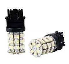 T25 - 60SMD 3157 fitting 12volt 2 kleuren